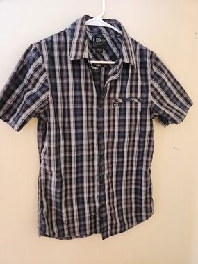 Fox Men’s Short-Sleeve Plaid Button-Down Shirt in Black and Gray